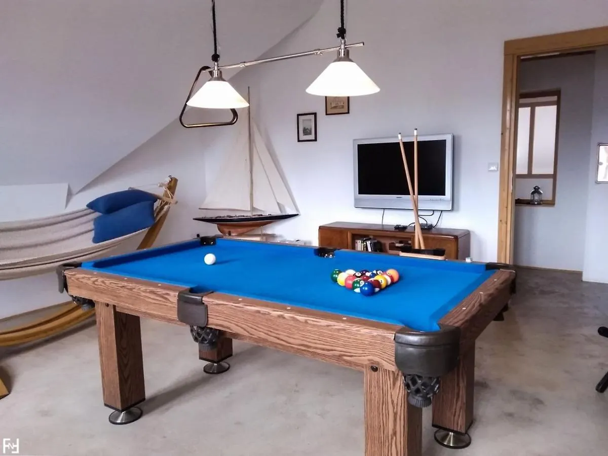 Comfy Holiday Home In Bunjevci With Hot Tub ヴルボヴスコ